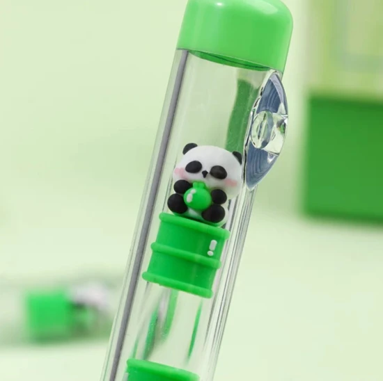 Długopis panda lewitująca 2.jpg