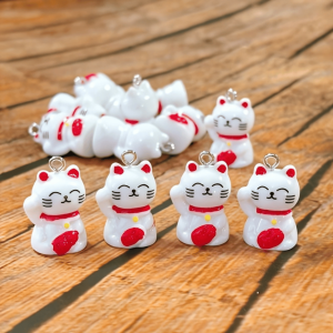 Zawieszka z żywicy Maneki Neko